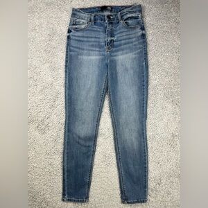 BBJ Jeans Womens 9 Skinny Regular Wash Casual Classic Basic Denim Streetwear